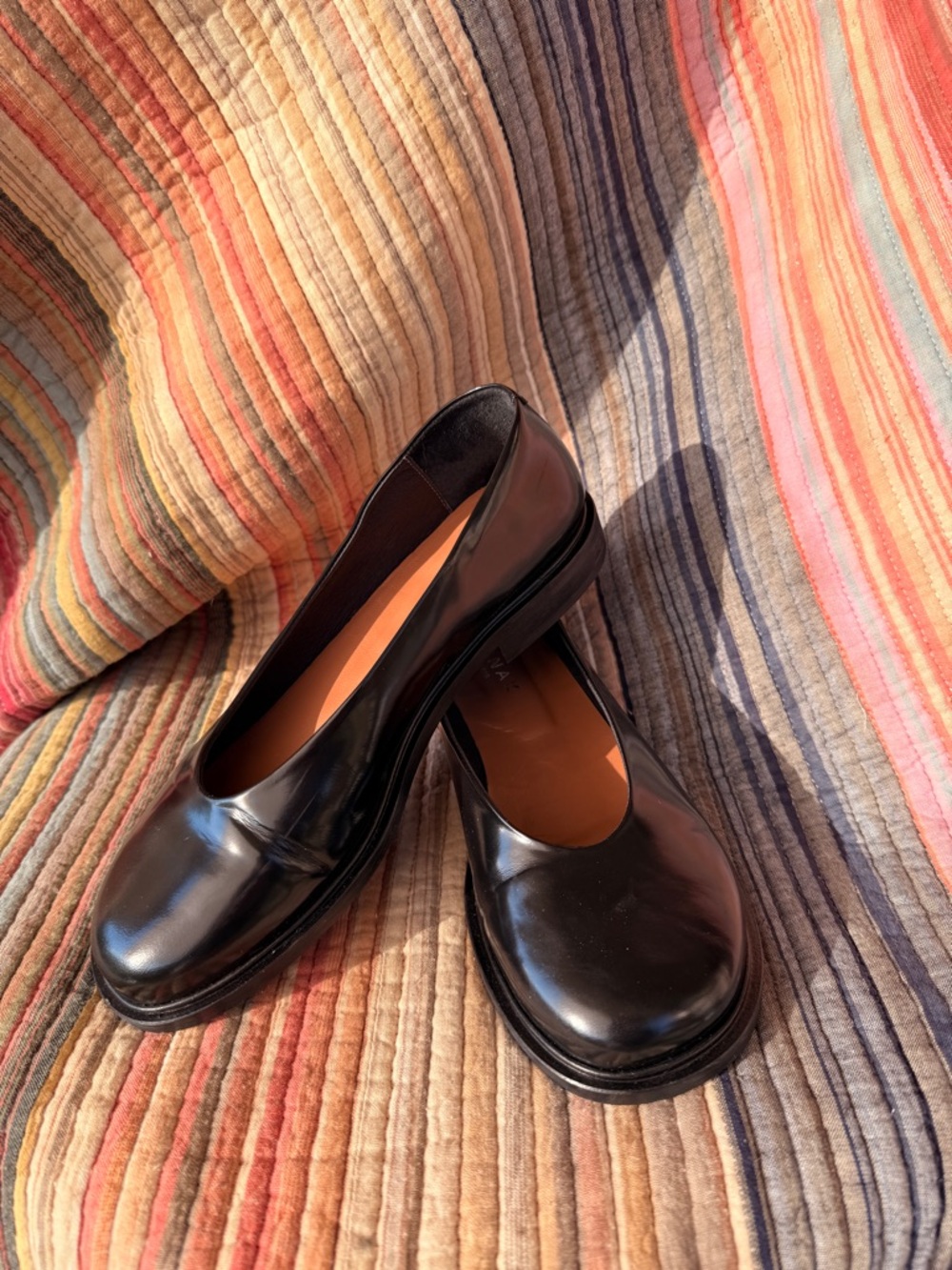 Women's Black Patent Leather Slip-On Flats - Picture 6 of 8